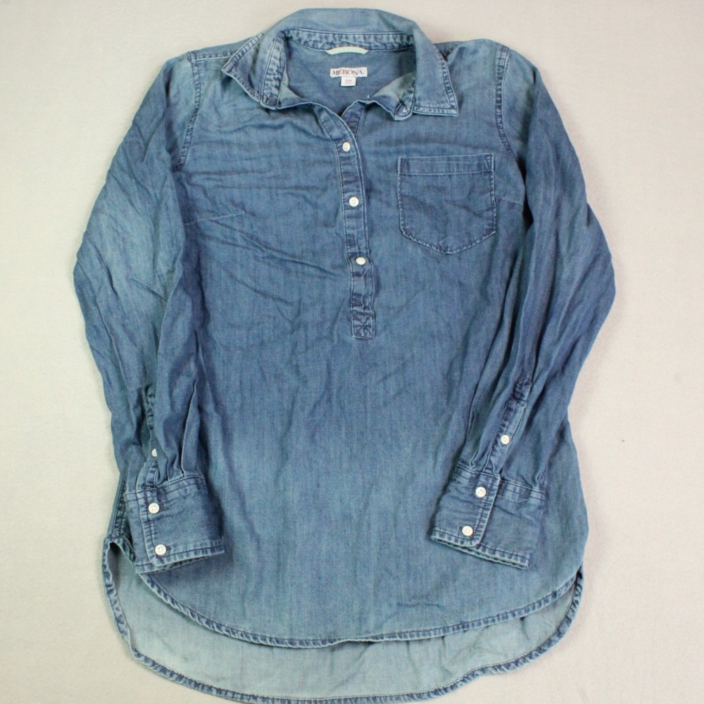 Merona Chambray Shirt Womens Small Denim Button Up Top Layering Capsule Wardrobe